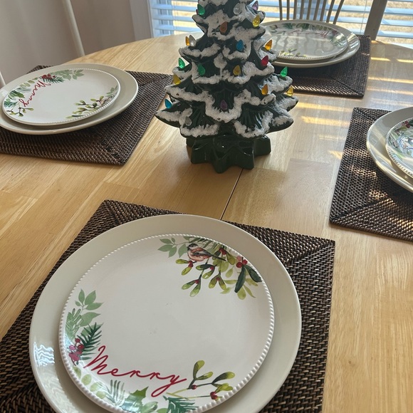 Merry Christmas 9” plates by Better Homes and Garden 8 plates total. NWT - Picture 1 of 9